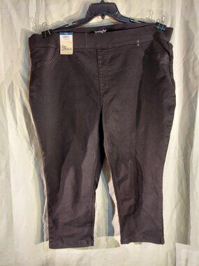 Terra & Sky Capri High Rise Pants Plus 2X New